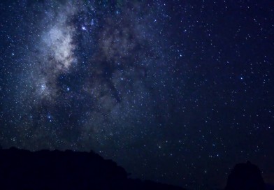 TINGARA:天の川が流れる月ヶ浜の夜 / 西表島[TIME LAPSE PHOTOGRAPHY]